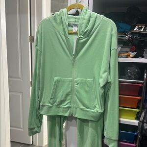NEW Green Zip-Up Hoodie and Pants Set